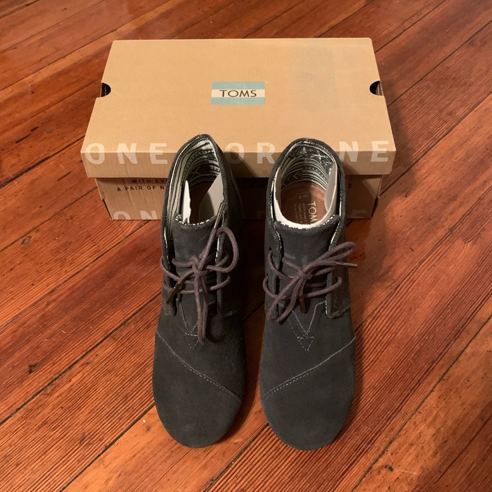 TOMS Desert Wedge Booties